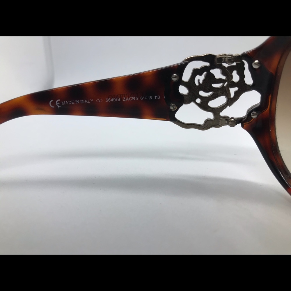 Valentino Sunglasses - Picture 5 of 5